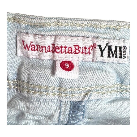 Ymi Wannabettabutt Light Wash Distressed Denim Jeans Womens Straight Leg Size 9 - Picture 4 of 6